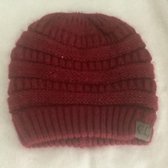C.C Women’s Red Sequin Beanie w/ Ponytail Hole NEW WITHOUT TAGS - Picture 1 of 8